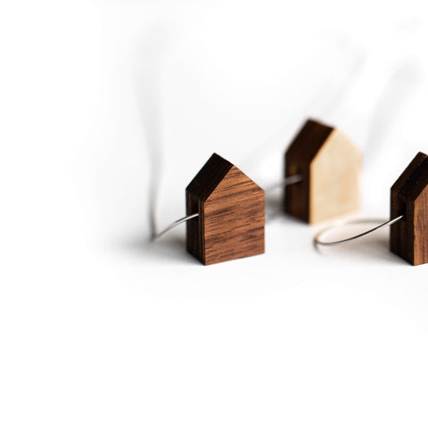 maison, bijoux, collier, bois, iles de la madeleine, atelier côtier, design maritime, fait au Québec, fait aux Iles, artisan