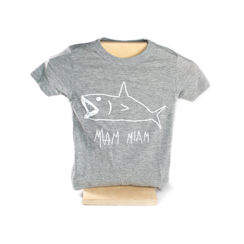 vêtement, atelier côtier, iles de la madeleine, design maritime, requin, miam miam, canada, sérigraphie, enfant, Magdalen Islands, shark, kids, t-shirt, print
