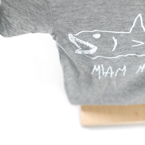 vêtement, atelier côtier, iles de la madeleine, design maritime, requin, miam miam, canada, sérigraphie, enfant, Magdalen Islands, shark, kids, t-shirt, print