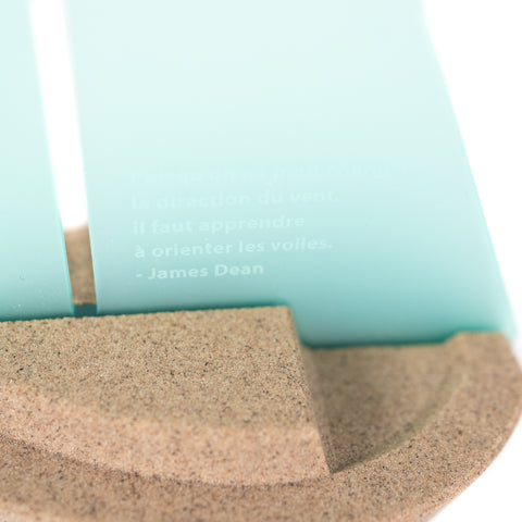 Voilier sable +voile turquoise